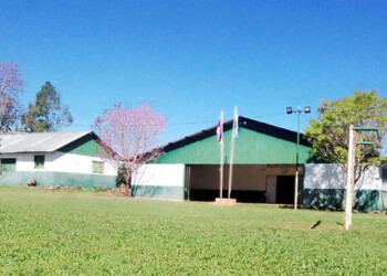 Padres tomarán escuela para que sus hijos no pierdan a su maestra de grado