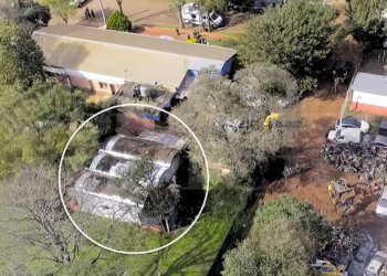 Georradar, picos y palas ingresaron a la “casa del comisario” en Dos de Mayo