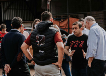 El Gobernador intervino para solucionar  el grave conflicto en el Mercado Central