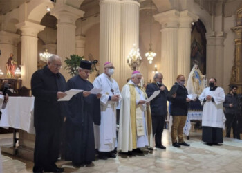 “Hoy nuestra Patria es un pueblo hambriento, desconcertado, preocupado, herido”, las crudas definiciones de la Iglesia