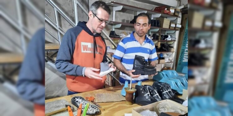 APOSTAR A LA PROVINCIA. La fábrica de calzados de Garupá tiene diseños propios de buena calidad y con buenos precios.