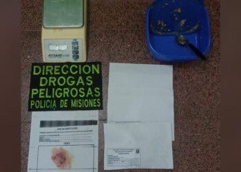 Descubrieron a joven tratando de ingresar marihuana para un detenido