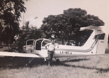 Jardín América despidió a su aviador, en el último despegue