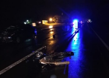 Dos motociclistas fallecieron en choque con un auto