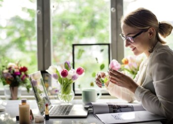 Decora con flores y sentirás su efecto