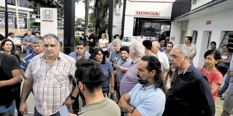 Los operadores del MCM vuelven al paro ante la falta de soluciones al conflicto que tuvo en vilo a clientes y colonos el mes pasado.