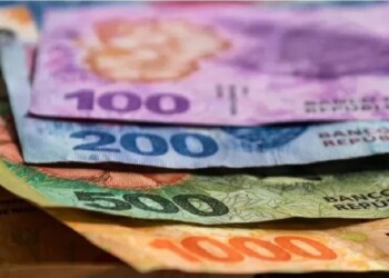 Sueldos: más gremios exigen la urgente reapertura de paritarias