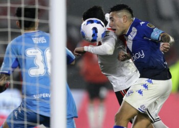 Velez y el VAR dejan a River afuera de la Copa Libertadores