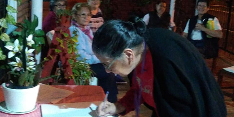 SOLICITUD. Vecinos respaldando el pedido