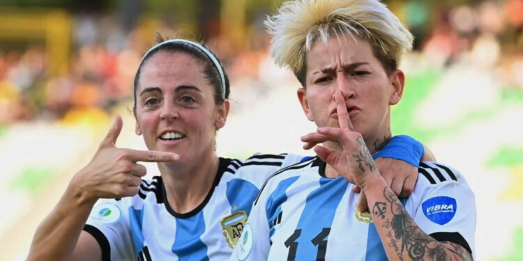 HAGAN SILENCIO. A puro gol, Yamila se ganó su lugar en la Selección.