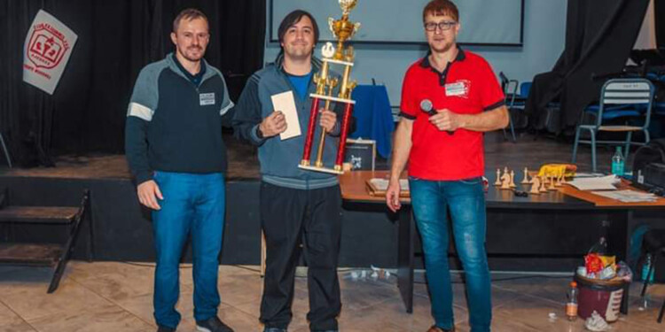 UNO QUE VIENE. Antonio Almirón confirmó su participación en el torneo.