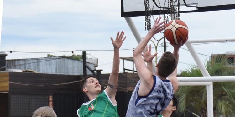 A TODO RITMO. El básquetbol será una de las disciplinas que se jugará en Oberá.