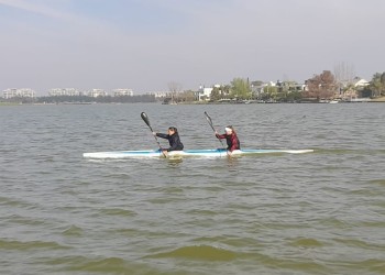 Valentina arma los bolsos camino al Mundial Junior de Canotaje