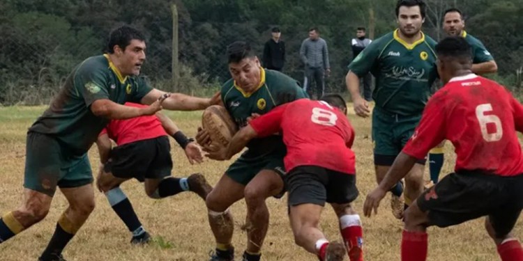 VIEJOS CONOCIDOS. Carayá es una especie de “padrino” de Los Toros. Pero en la final, se olvidará la amistad.