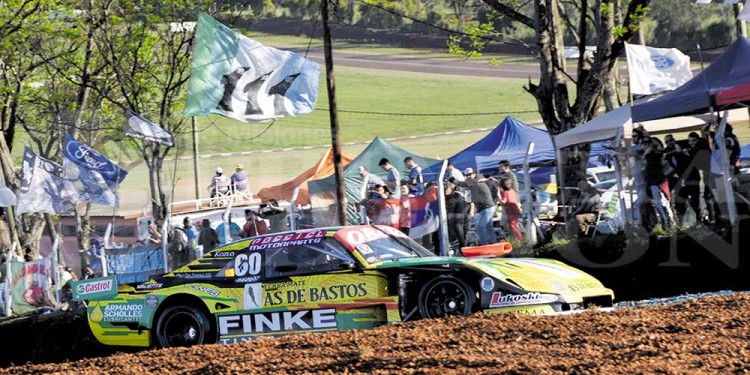 VA POR MÁS. Tomás Sniechowski fue séptimo ayer en el TC Pista Mouras y buscará mejorar su performance en la final, que se correrá hoy a las 11.45.
