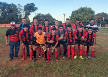 Demisiones goleó y recuperó la punta en Puerto Rico