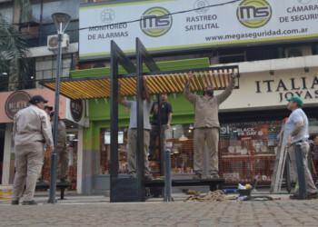 Instalaron pérgolas en la Calle-Paseo de Posadas