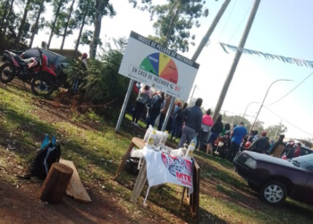 Familias agricultoras cortaron las rutas 17 y 20 en Pozo Azul