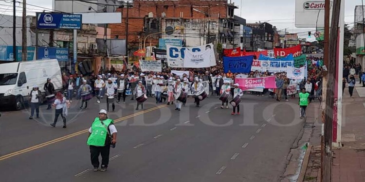 Organizaciones sociales marcharon este domingo en toda la provincia