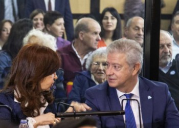 La defensa de Cristina Kirchner alegará en octubre la acusación y tendrá tres días como máximo