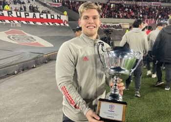 El misionero Esteban Kelm festejó el título en el Monumental