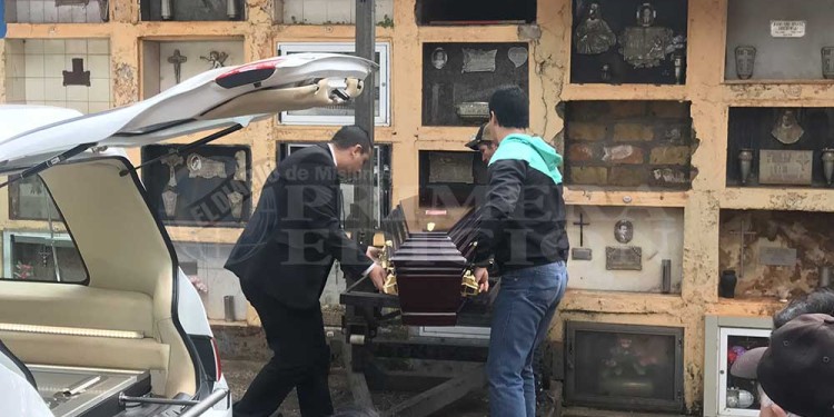 Con profundo pesar, inhumaron los restos de Josías Galeano en Oberá