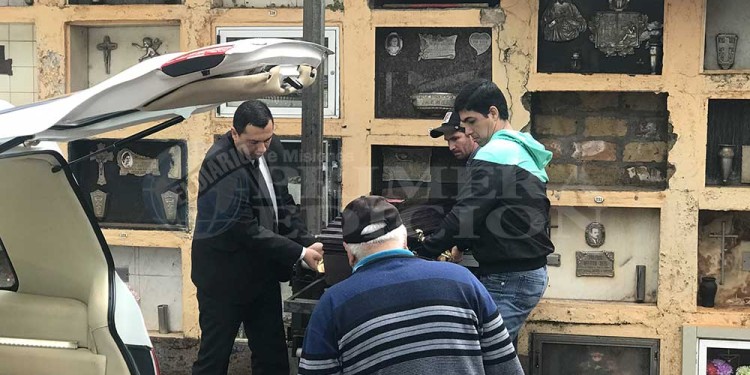 Con profundo pesar, inhumaron los restos de Josías Galeano en Oberá