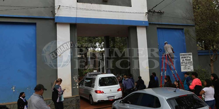 Con profundo pesar, inhumaron los restos de Josías Galeano en Oberá