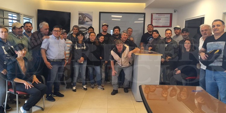 NUEVO PEDIDO. Ayer los integrantes de la Cámara de Operadores y Comerciantes se reunieron y redactaron una nota que fue enviada al directorio del Mercado Central de Misiones, a través de la cual exigieron las garantías.