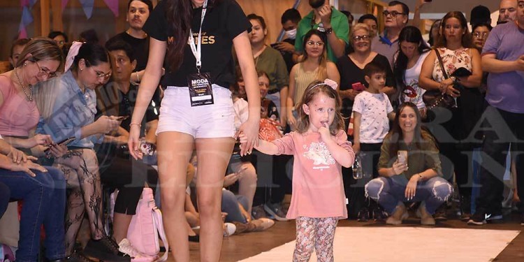 Galería de fotos: así fue la “Pasarela Kids” de la Ruta del Diseño Misionero