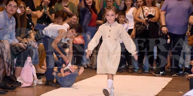 Galería de fotos: así fue la “Pasarela Kids” de la Ruta del Diseño Misionero