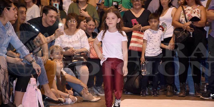 Galería de fotos: así fue la “Pasarela Kids” de la Ruta del Diseño Misionero