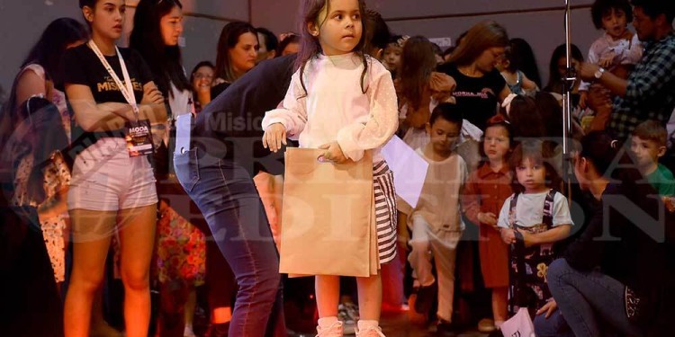 Galería de fotos: así fue la “Pasarela Kids” de la Ruta del Diseño Misionero