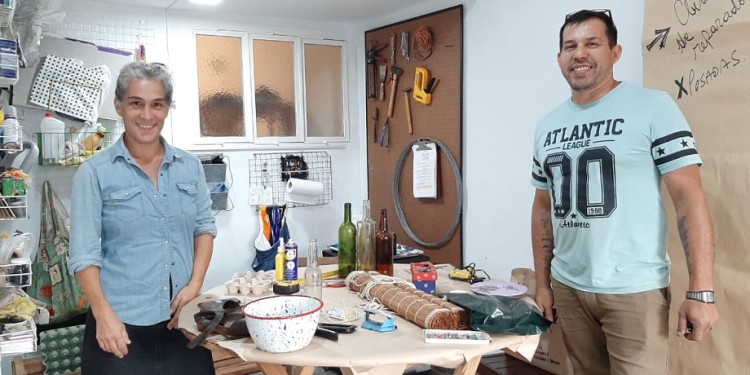 Un taller para compartir conocimiento y aprender a reparar las cosas para reutilizarlas