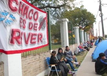 Locura por River en Resistencia: más de 10 cuadras de cola para conseguir entradas
