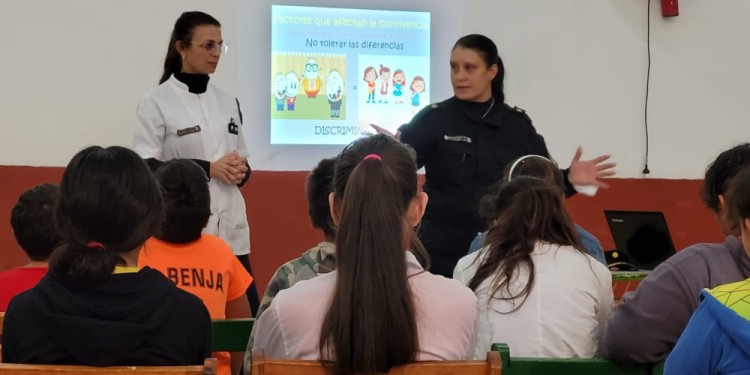 Realizaron simulacro de evacuación en un establecimiento educativo de Oberá