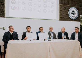 Herrera Ahuad y Cabandié firmaron convenio para mejoras en el Camping Yaguareté