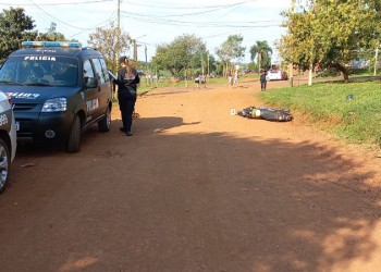 Motociclista volcó y abandonó a su acompañante herido