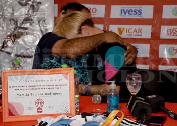 Emotivo y merecido homenaje a Yamila Rodríguez en Posadas