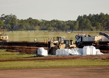 Malestar del sector turístico y hotelero por el retraso en la reapertura del aeropuerto