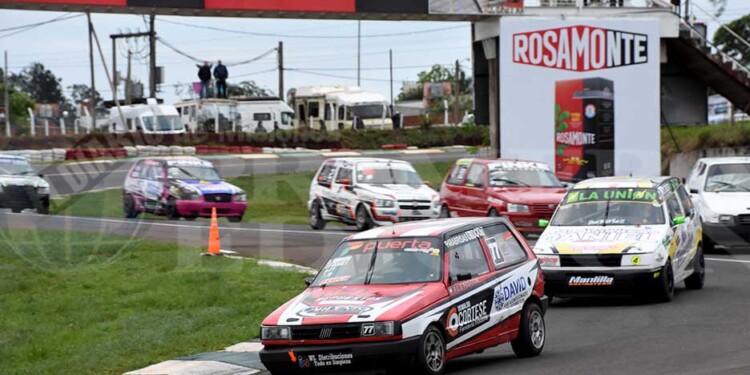 Galería de fotos: El Misionero de Pista, a máxima velocidad en Posadas