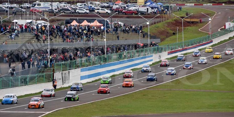 Galería de fotos: El Misionero de Pista, a máxima velocidad en Posadas