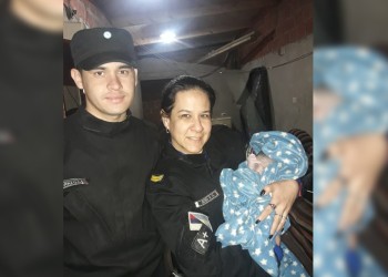 Policías actuaron de parteros y recibieron un bebé en Posadas 