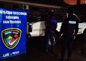 San Vicente: conducía una camioneta robada y chocó contra una vidriera