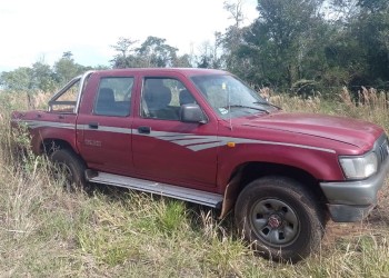 Encontraron “en medio de la nada” una camioneta robada en junio
