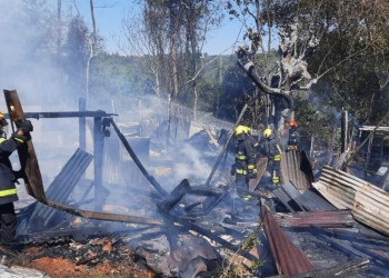 Otro incendio en Oberá consumió totalmente una vivienda