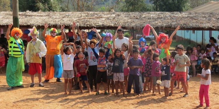Por el Mes del Niño, la “Chilindrina Misionera” y sus amigos recorren la provincia