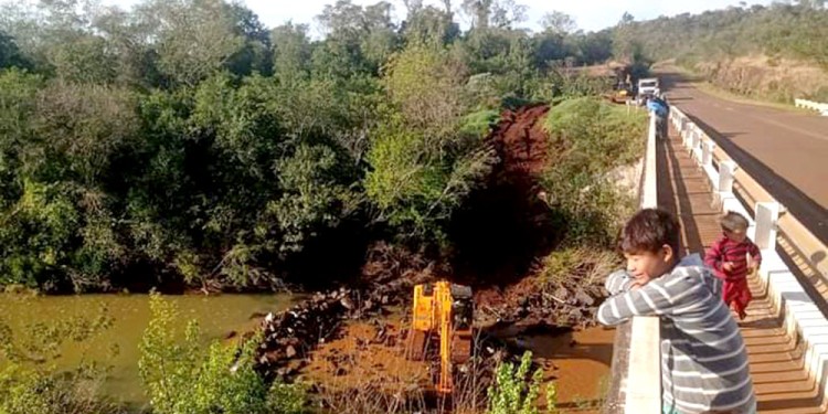 PREOCUPACIÓN. En el verano la Comunidad Chapá utiliza el arroyo para bañarse y refrescarse en verano.