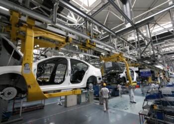 Advierten que faltan 0Km y hasta de repuestos para arreglar vehículos