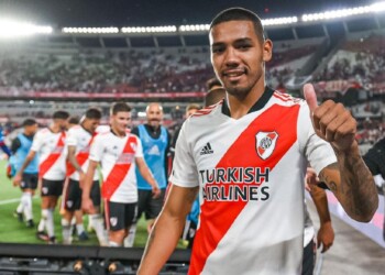 River: David Martínez en la mira del Rayo Vallecano